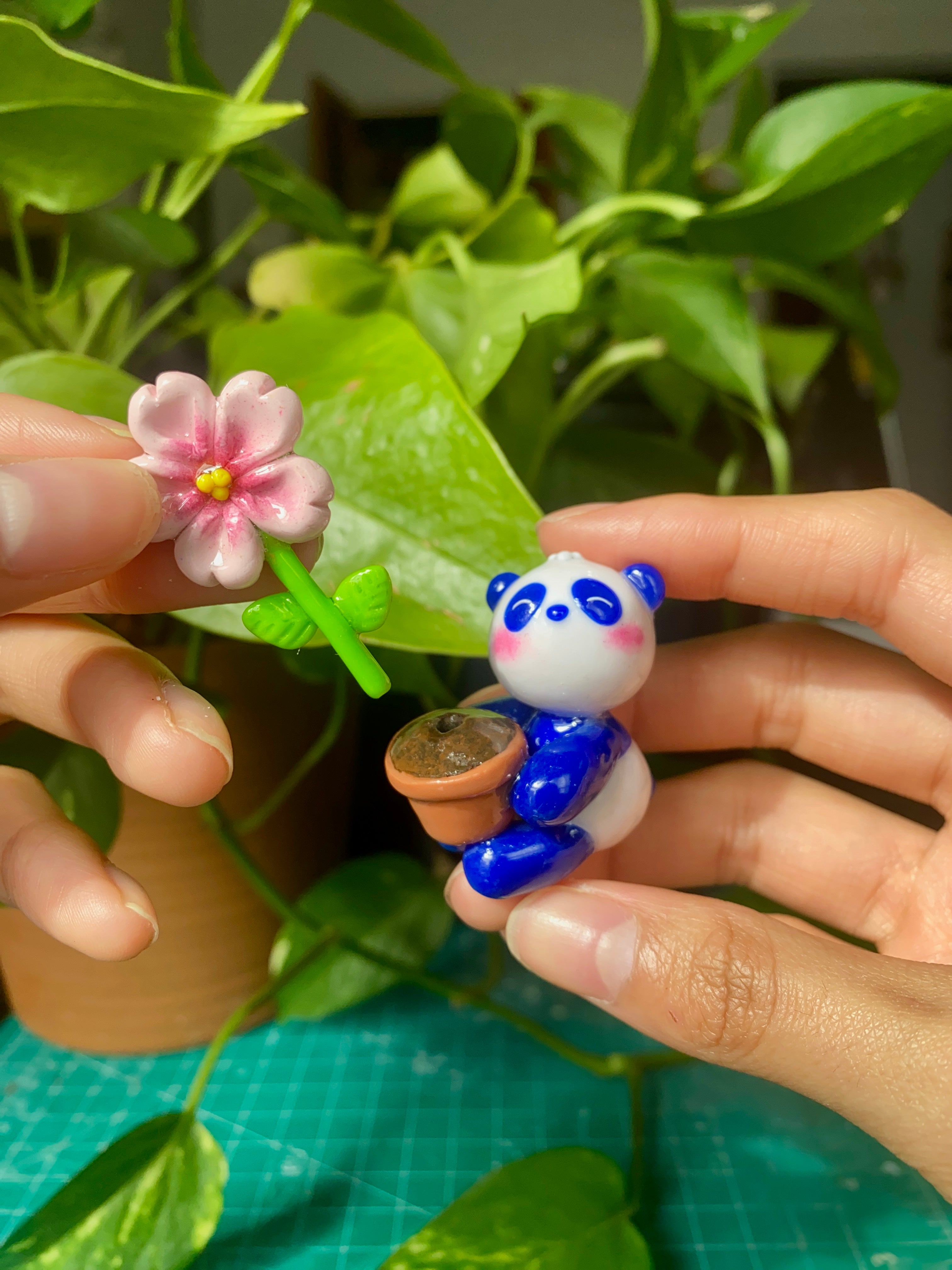 Little Panda Flower Pot Desk friend