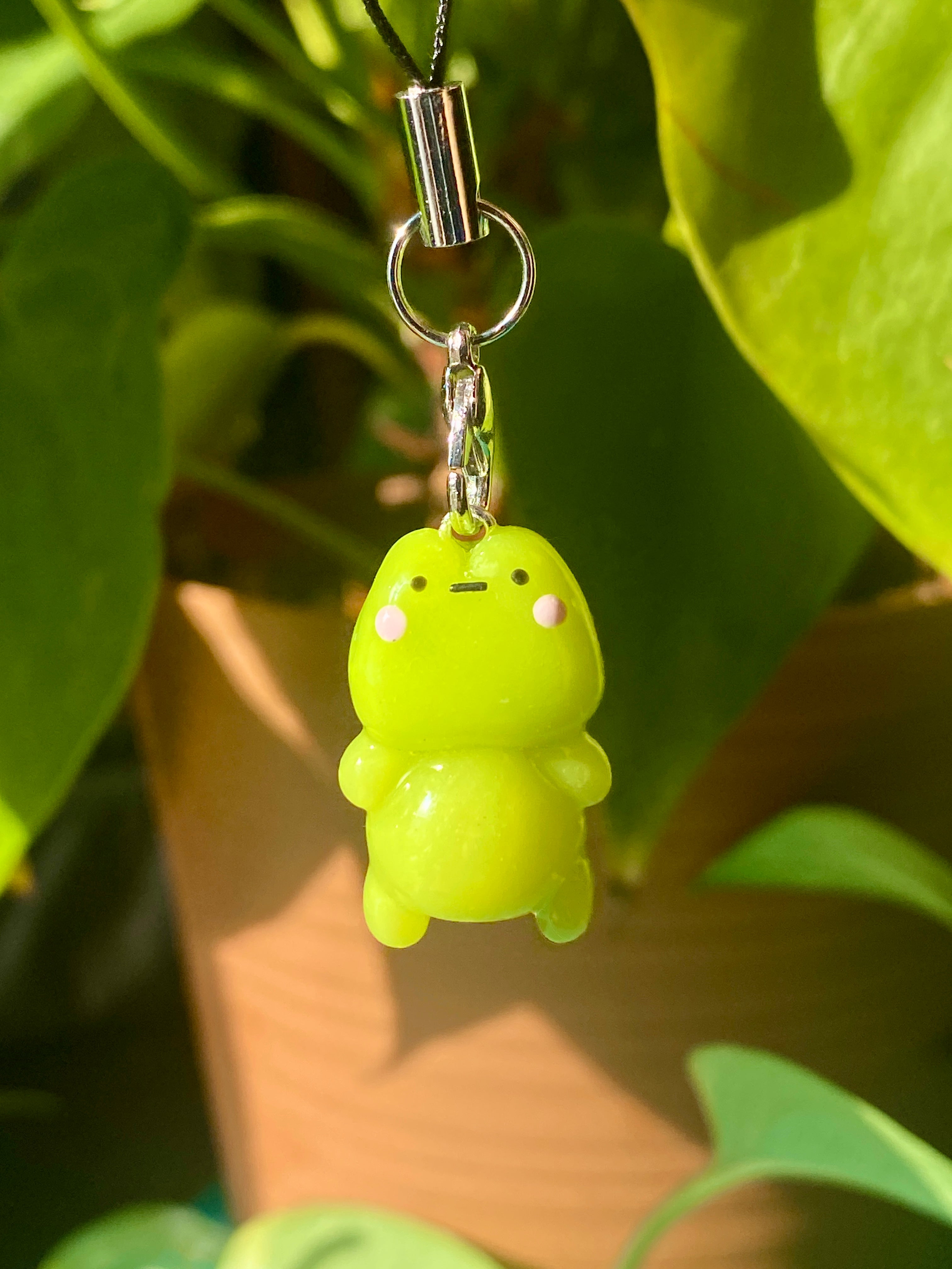 Humphry Froggo Phone Charm