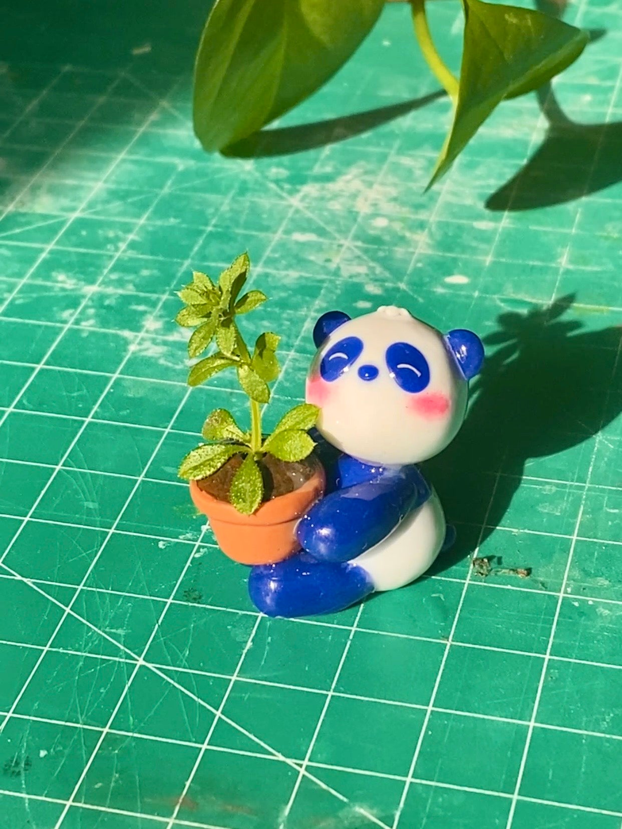Little Panda Flower Pot Desk friend